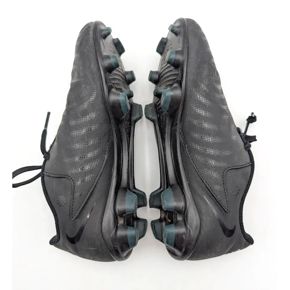 Nike Jr. Phantom GX 2 Club MG Low-Top Soccer Cleat Kids' Black Size US2Y EU33.5